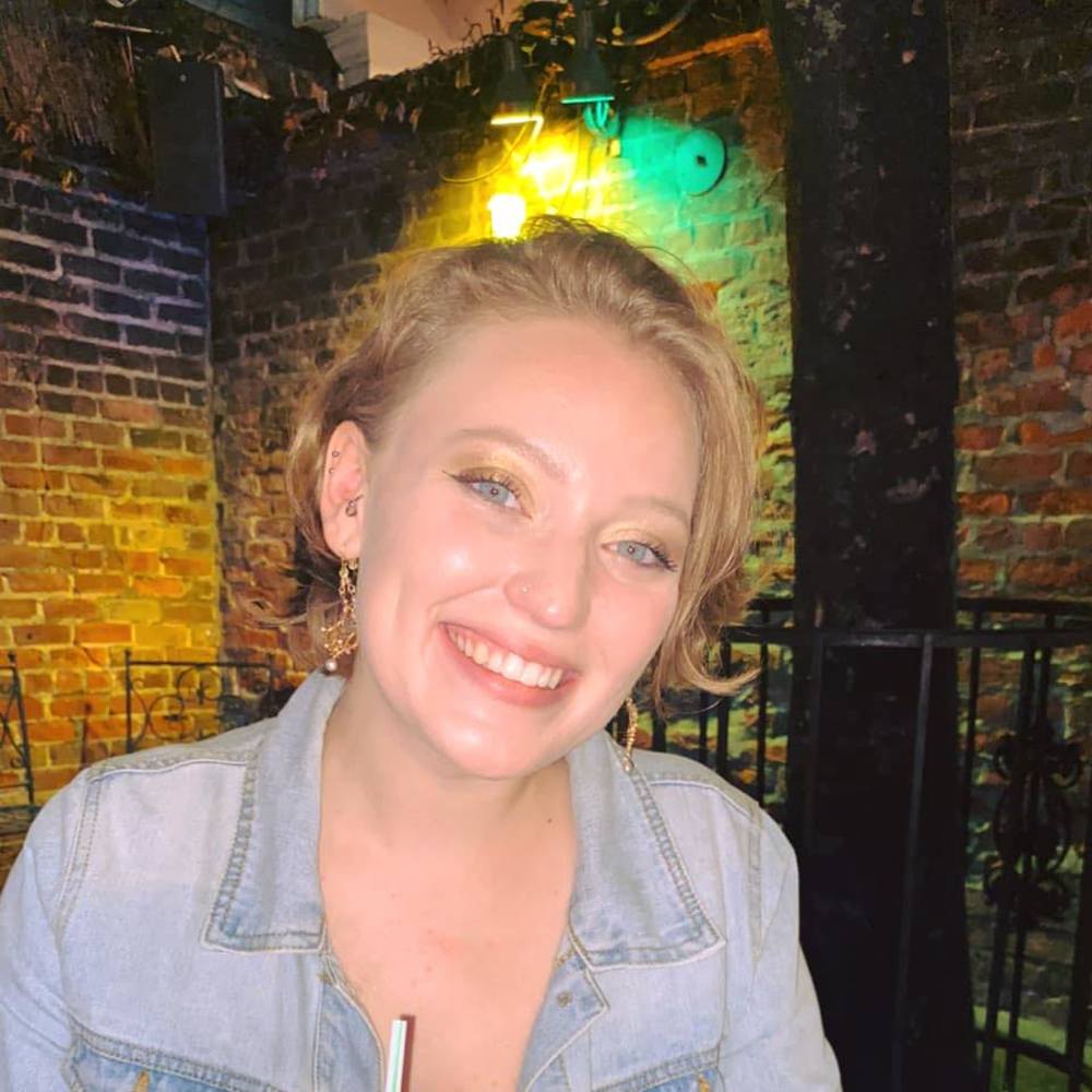 Meet your Posher, Courtney